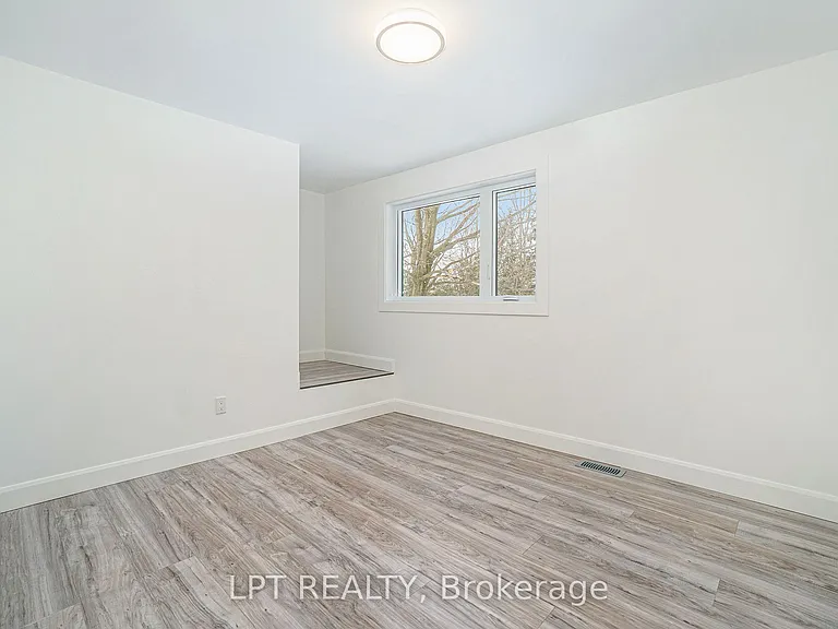 2112 Alta Vista Dr — Photo 17