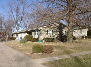 1005 E Adams St APT B, Washington, IL 61571