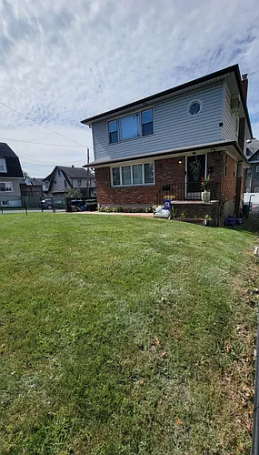 228 Manor Rd #1 Photo 1