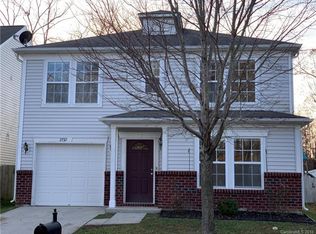 2732 Bramble Ridge Ct, Charlotte, NC 28215
