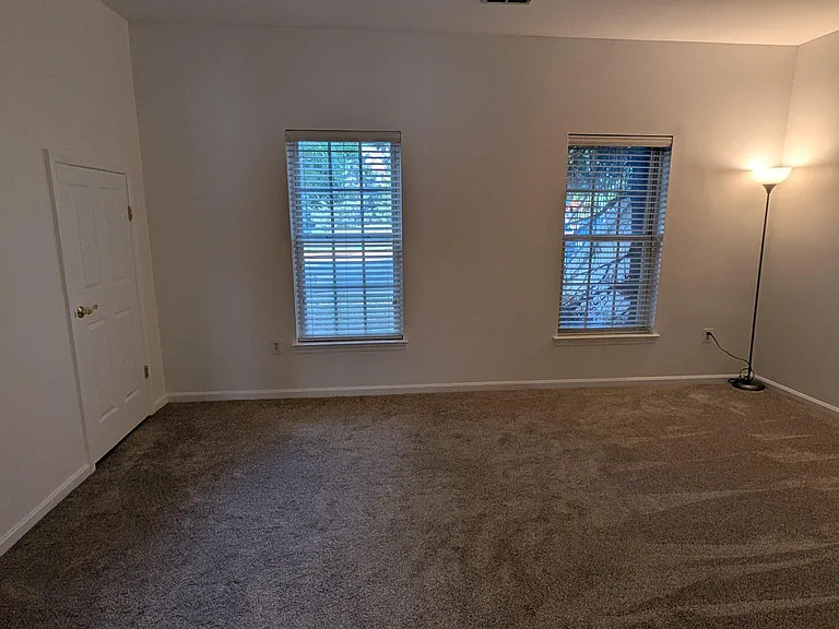 17289 Vaughn Ln — Photo 43