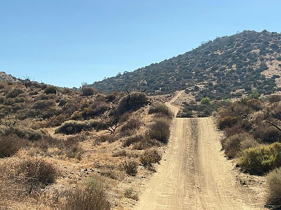 4th image of 756 E Juniper Ridge Ln