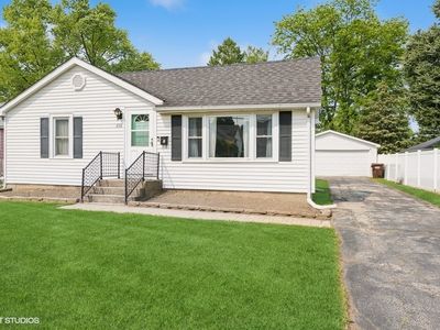 636 Oak St, Woodstock, IL, 60098