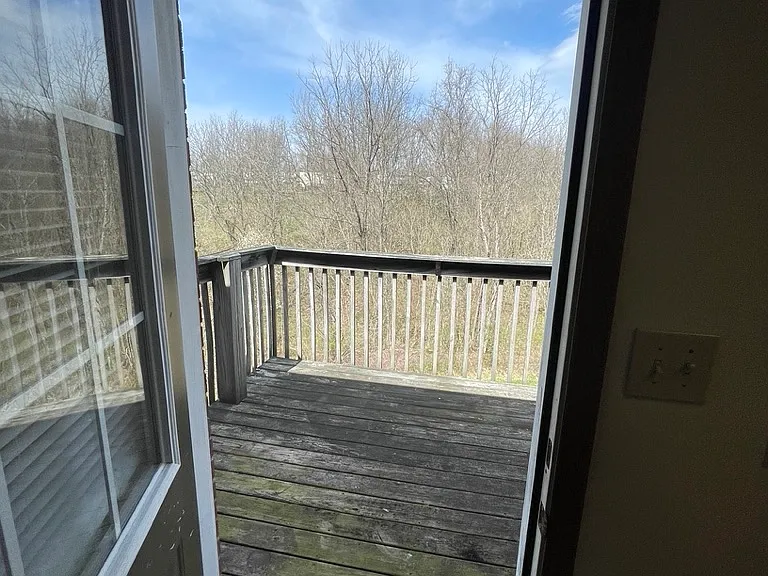 385 Grantland Dr — Photo 20