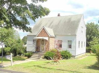 96 West St, Shelton, CT 06484