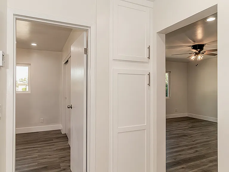 2533 Lee St — Photo 8