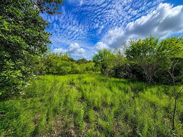 Water Oak Rd, Columbus, TX 78934