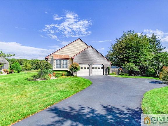 2nd image of 45 Ethan Allen Dr