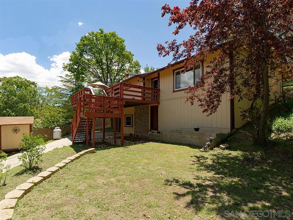 1st image of 773 Pine Cone Dr