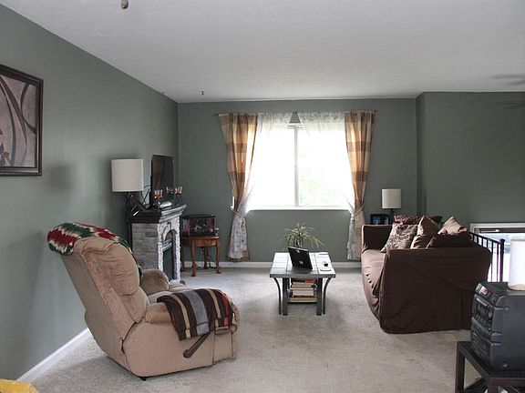 3rd image of 3898 Witham Woods Dr