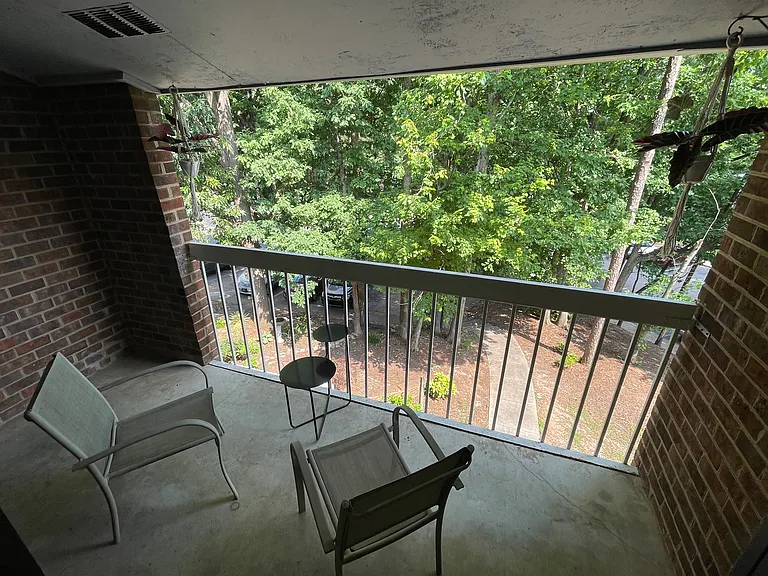 1008 Sandlin Pl #J — Photo 4