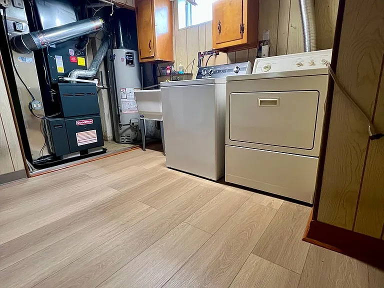569 Domino Ln — Photo 31