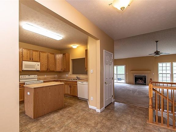 3rd image of 3241 Tanaberry Cir