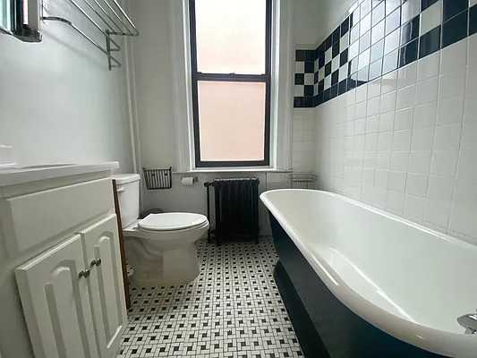 Rented by Compass | media 11