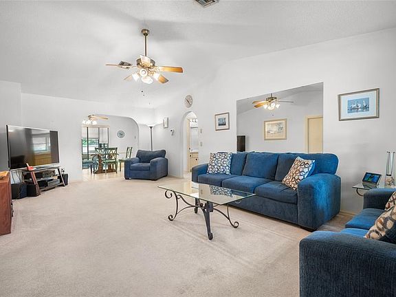 4th image of 221 HIGH POINT DRIVE #221A