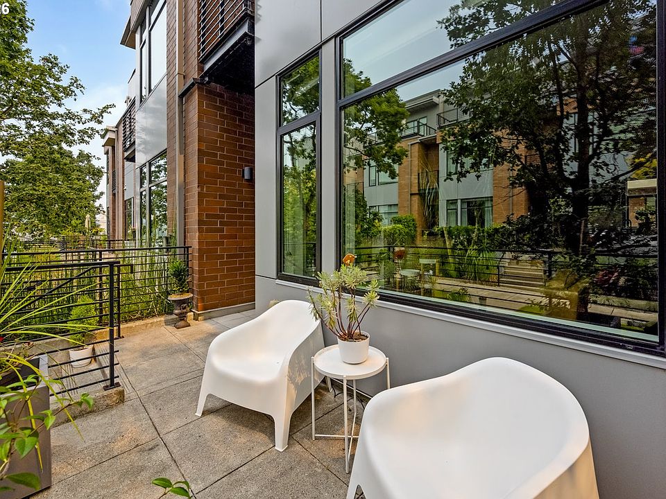 1st image of 1636 NW Riverscape St