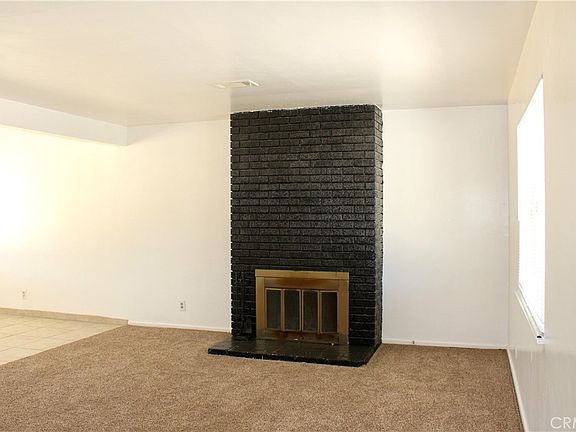 3rd image of 15975 Venango Rd