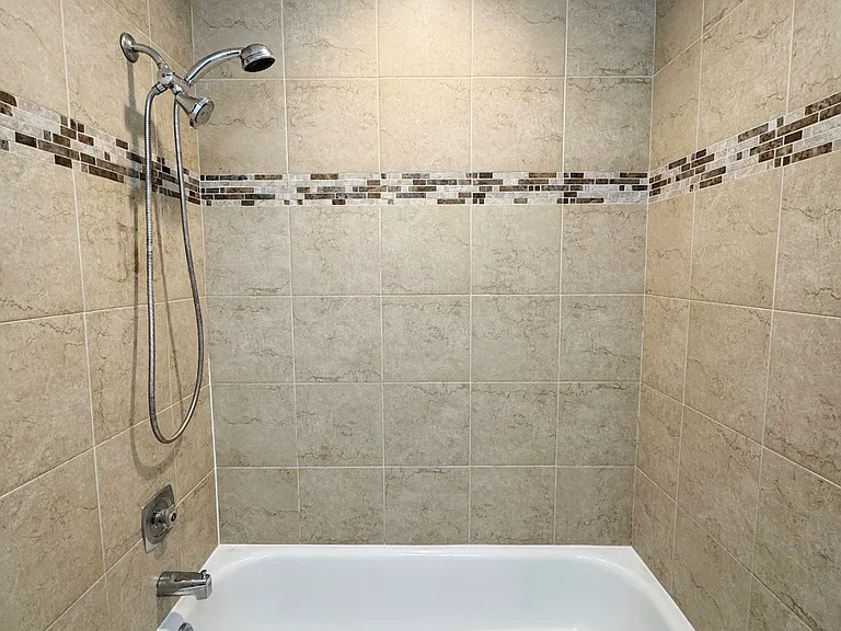 1168 Middlebury Ln #1168 — Photo 9