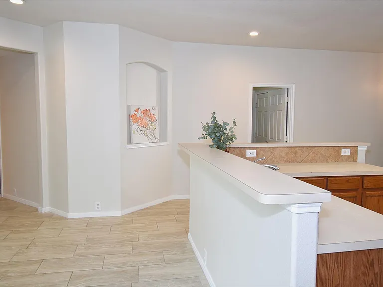 4717 Foster Hill Ct — Photo 9