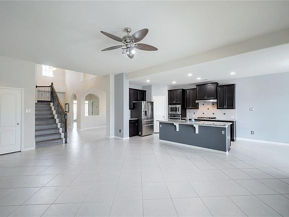 5th image of 8225 Arezzo Dr