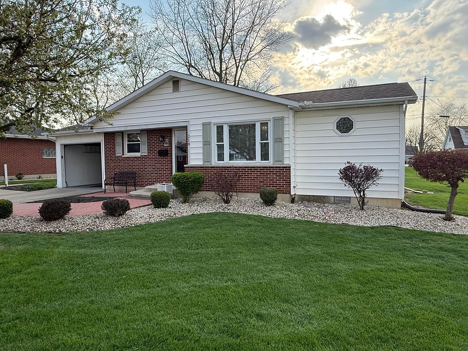 1st image of 218 Eastview Dr