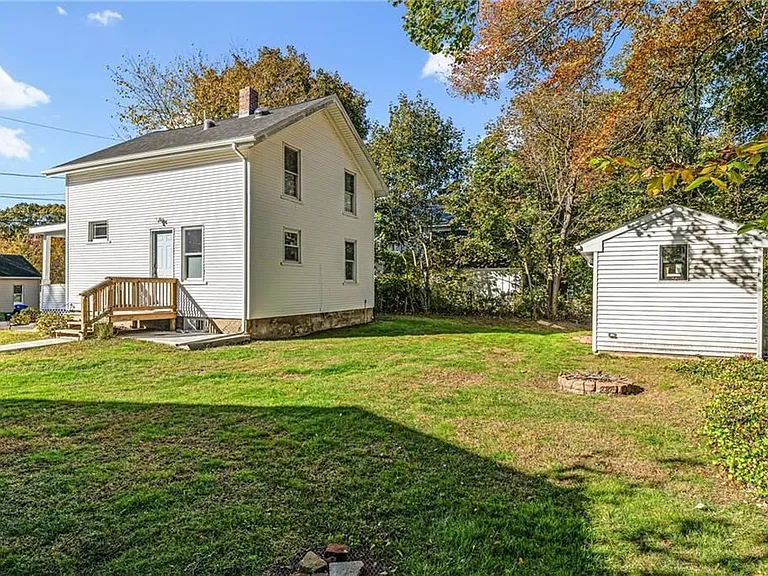 34 Read Ave — Photo 4