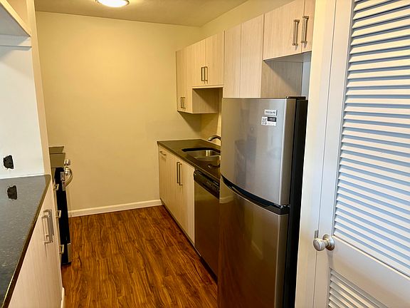 5th image of 2121 Nicholasville Rd APT 604