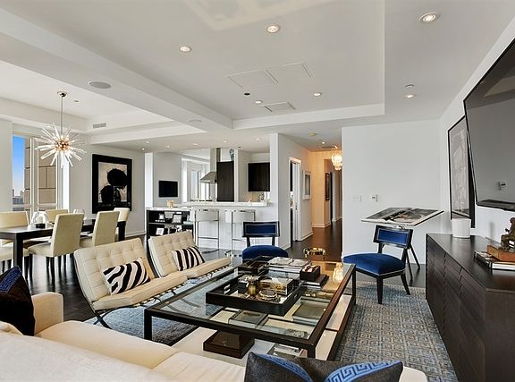 5th image of 11 E Walton St APT 5001