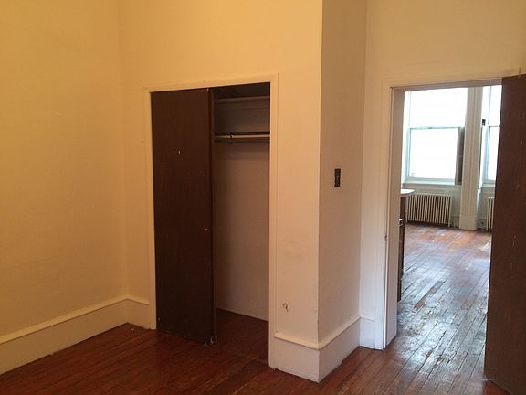2nd image of 2308 Delancey Pl APT 1F