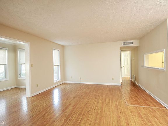 5th image of 211 Summit North Dr NE