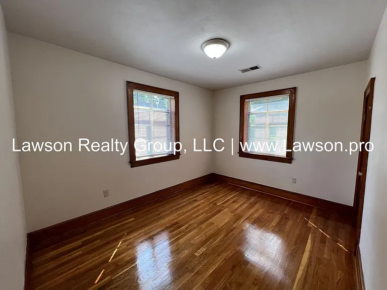 3119 King St NE — Photo 24