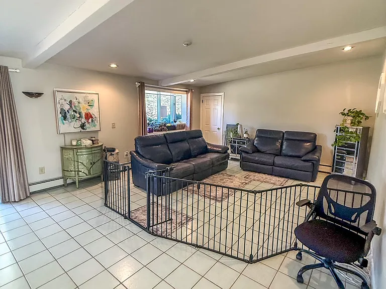 5 Endicott Rd — Photo 17