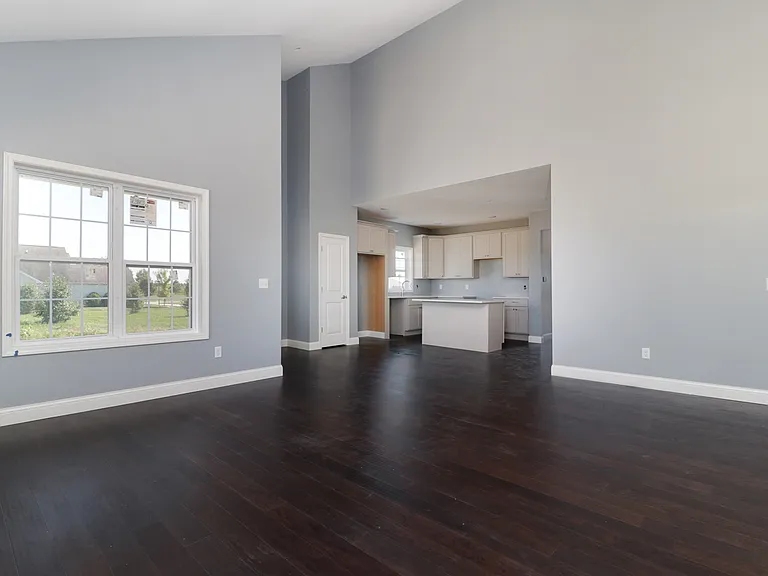760 Kristin Dr — Photo 14