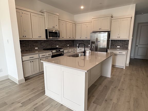 3rd image of 15832 Millwood Trl