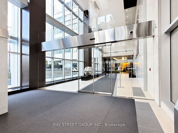 3rd image of 386 Yonge St Unit 2807