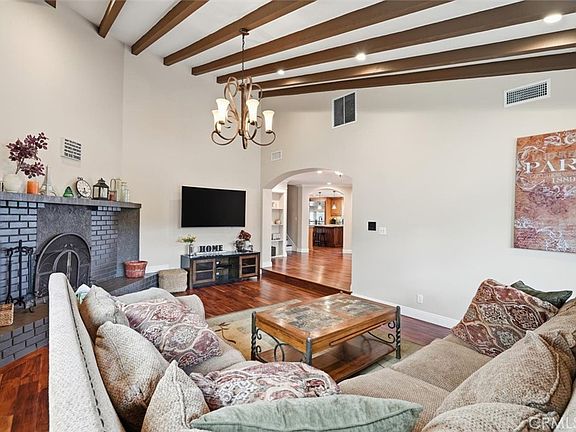 5th image of 5348 Doris Way