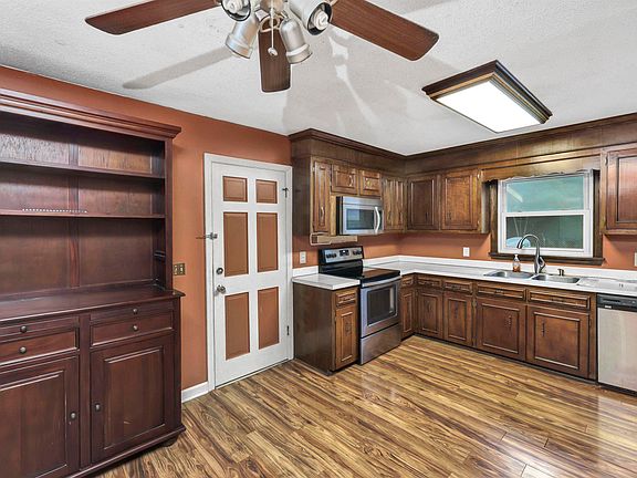 5th image of 137 Canterfield Rd