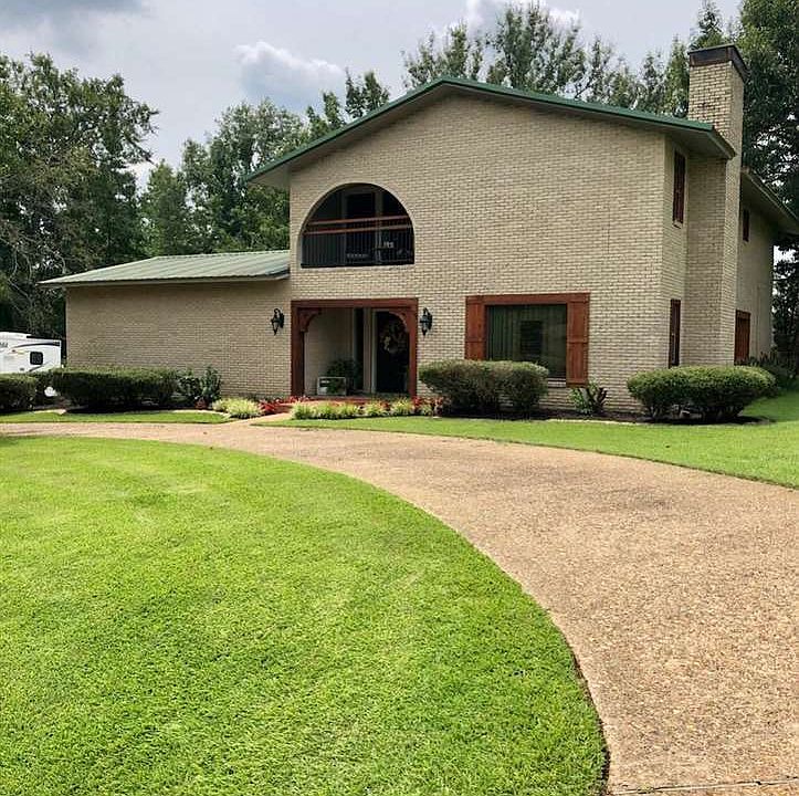 1st image of 209 Ouachita Dr