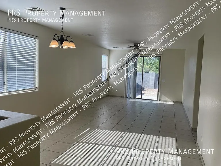 2306 W Kristina Ave — Photo 4