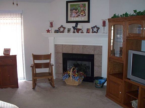 5th image of 4003 Green Meadow Dr