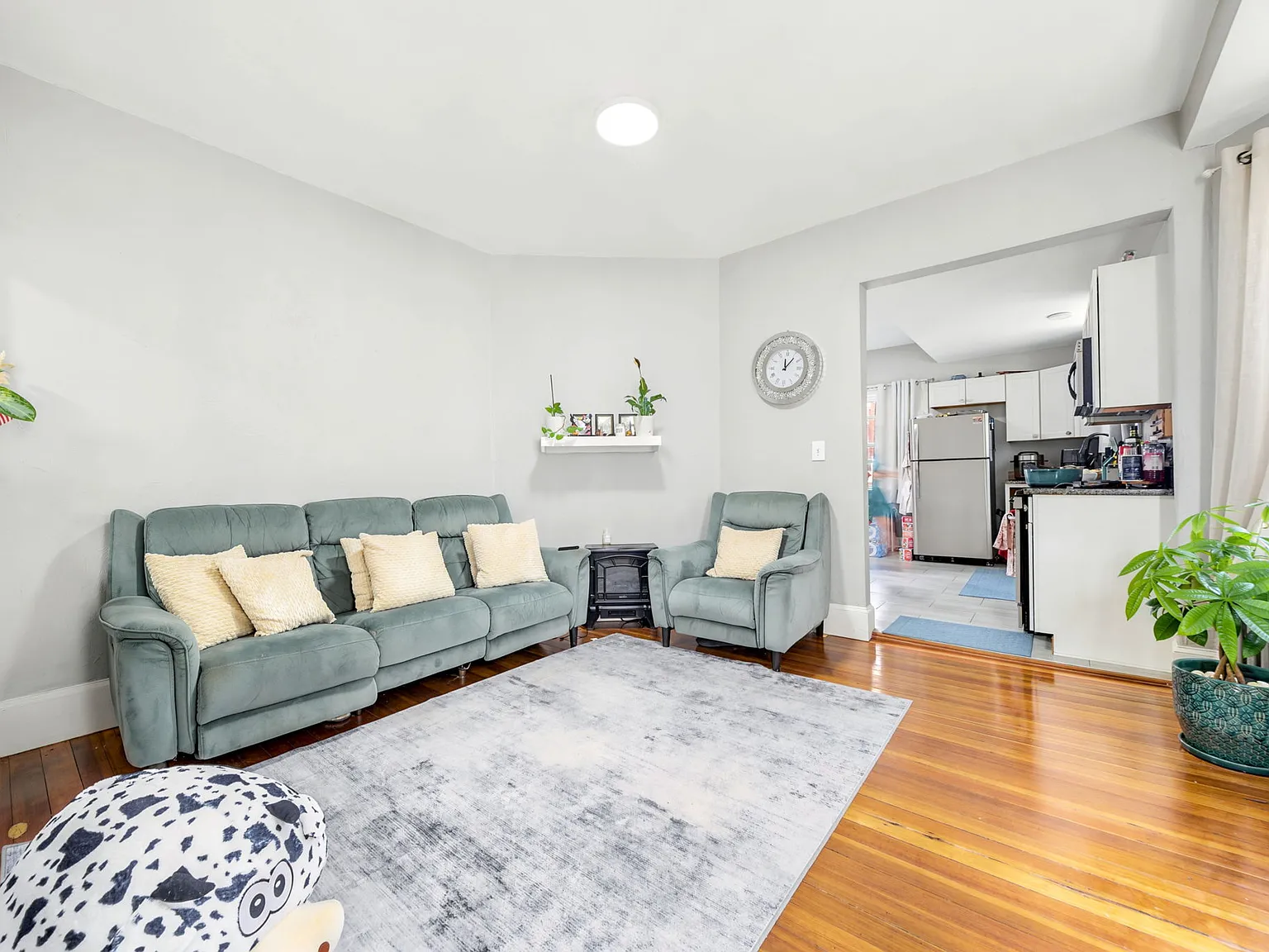 3 bed, 1252 sqft, $3,500 — Photo 3