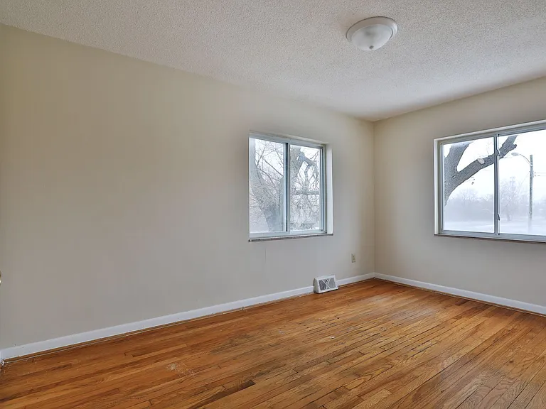 460 E Norwich Ave — Photo 19