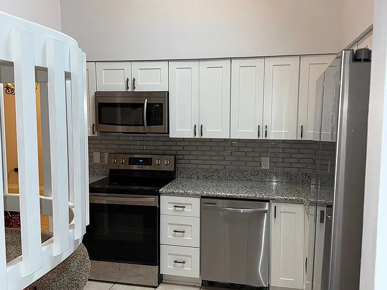 3 Hollycrest Blvd — Photo 10