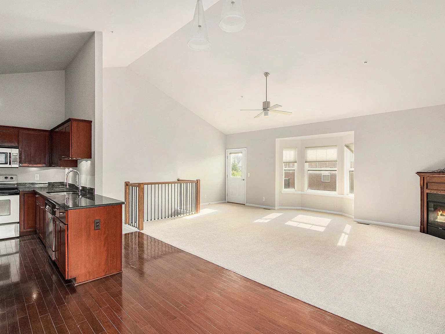 2 bed, 2.0 bath, 1503 sqft, $2,200 — Photo 4