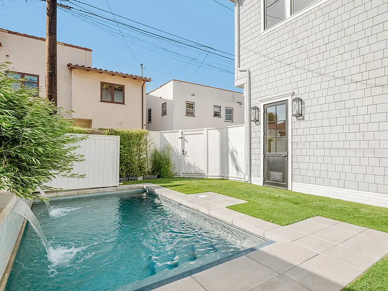 153 Granada Ave — Photo 52