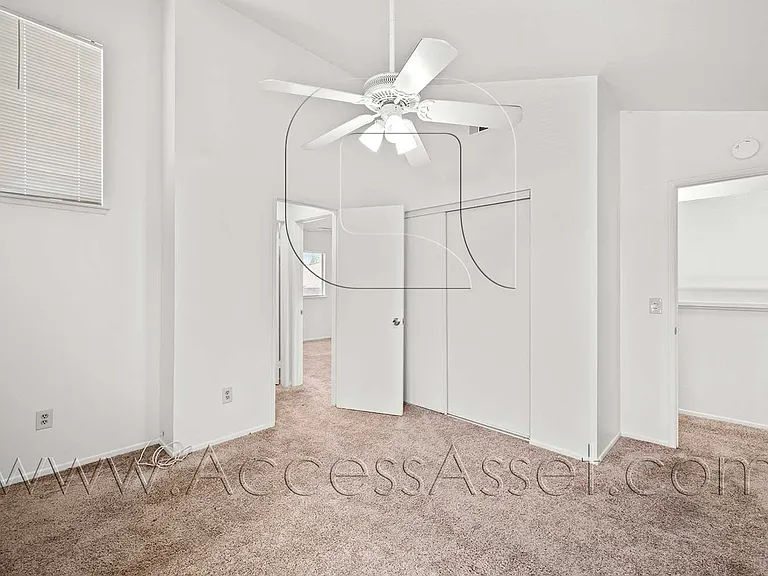 661 Parkview Dr — Photo 13