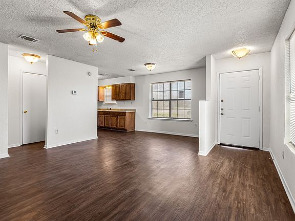 4th image of 1501 S 29th St