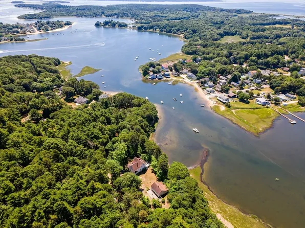 68 Squaws Path, Wareham, MA 02571