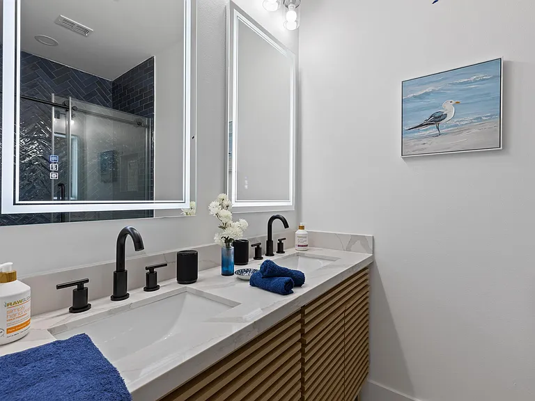111 W Sunny Isle Dr — Photo 35