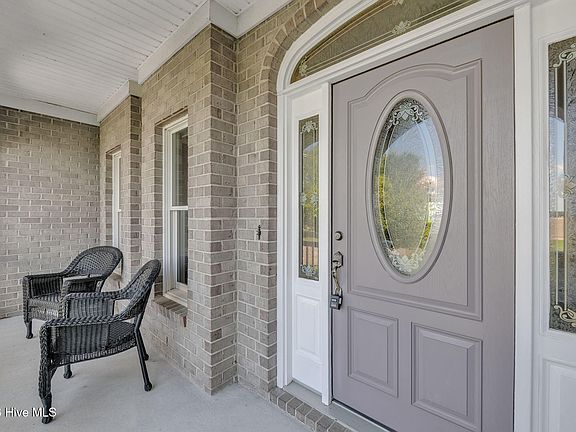 5th image of 262 Ainsley Road